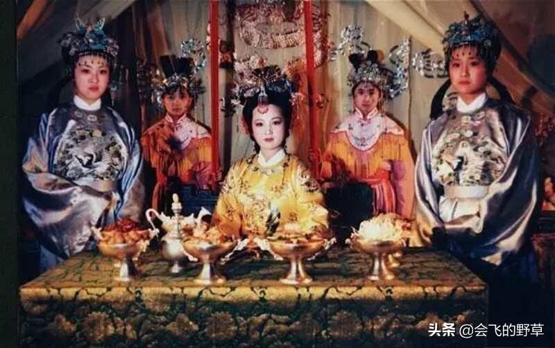 一入侯门深似海，权力、命运与人生的交织