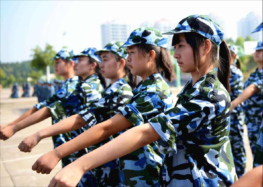 大学军训是否需要剪头发？