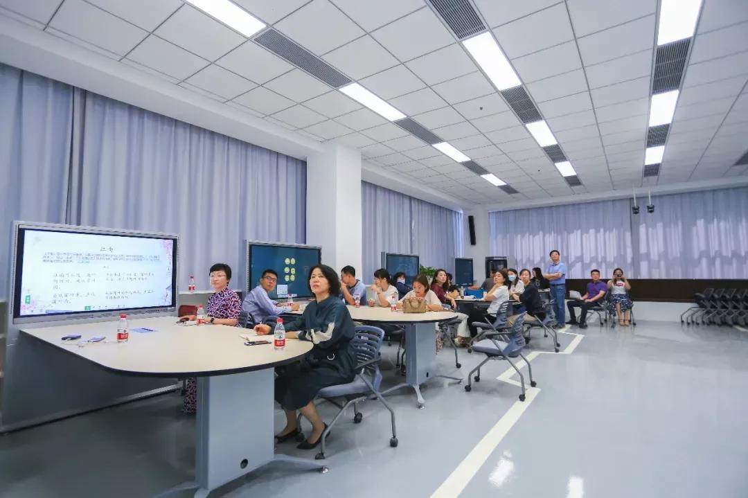 大连外国语大学，语言之窗，未来之舟