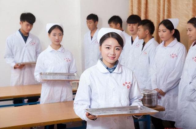 卫校录取分数解析，多少分才能顺利入学？