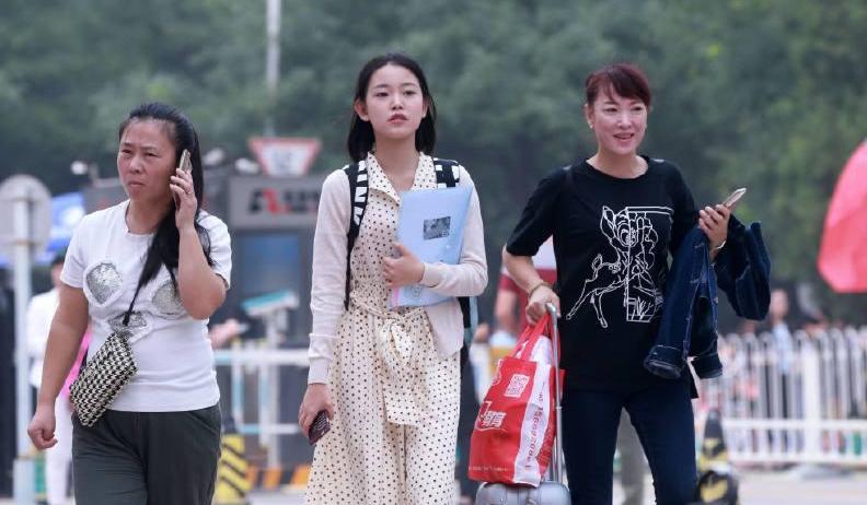 大学开学，是否需要携带被子？