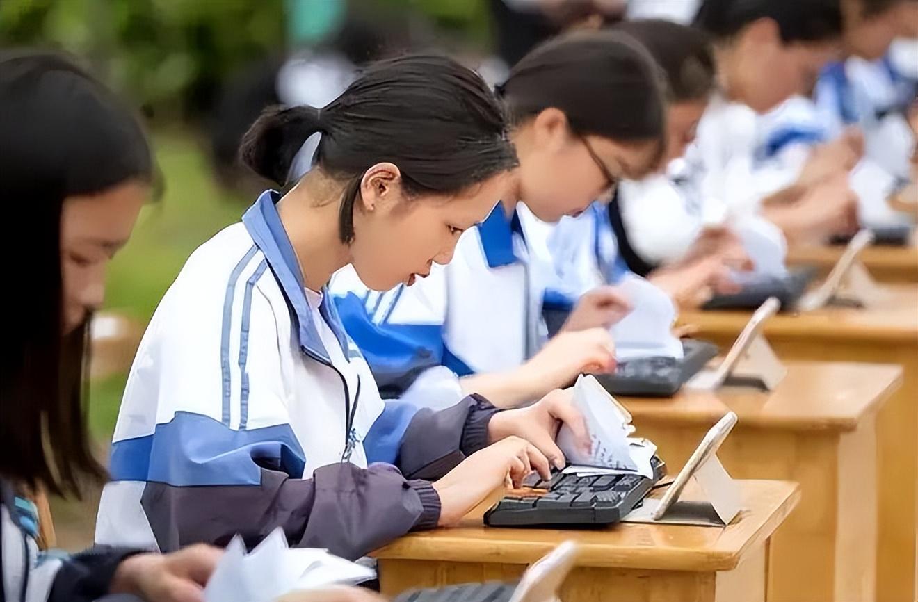 男生职高学什么专业好，探索职业高中的热门与前景专业
