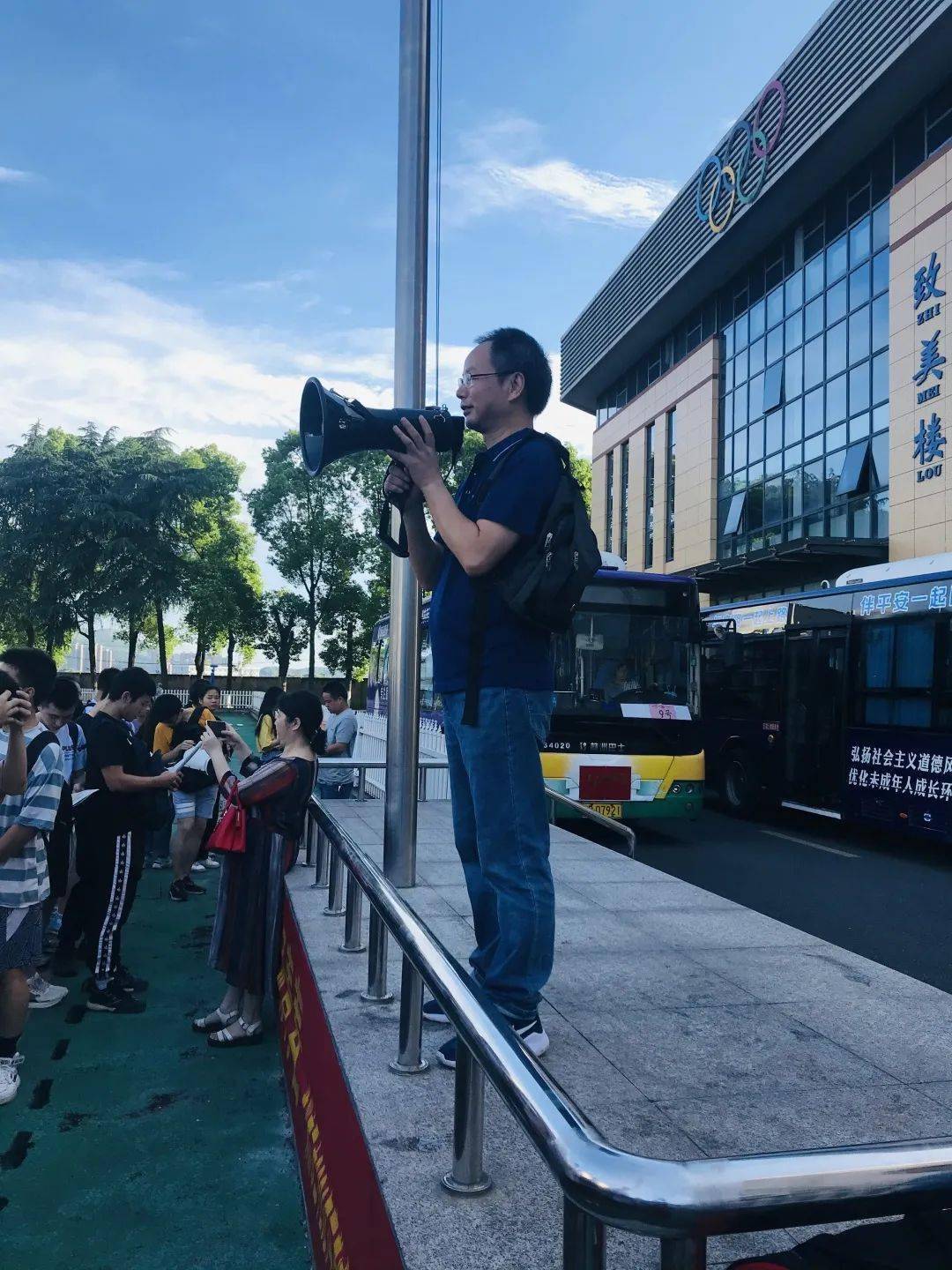 黄大仙精选三肖三码必开单双{