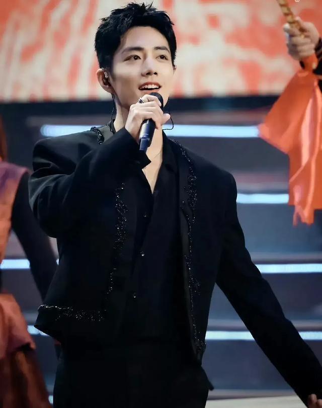 2024新澳门天天开好彩大全正版三人为众{