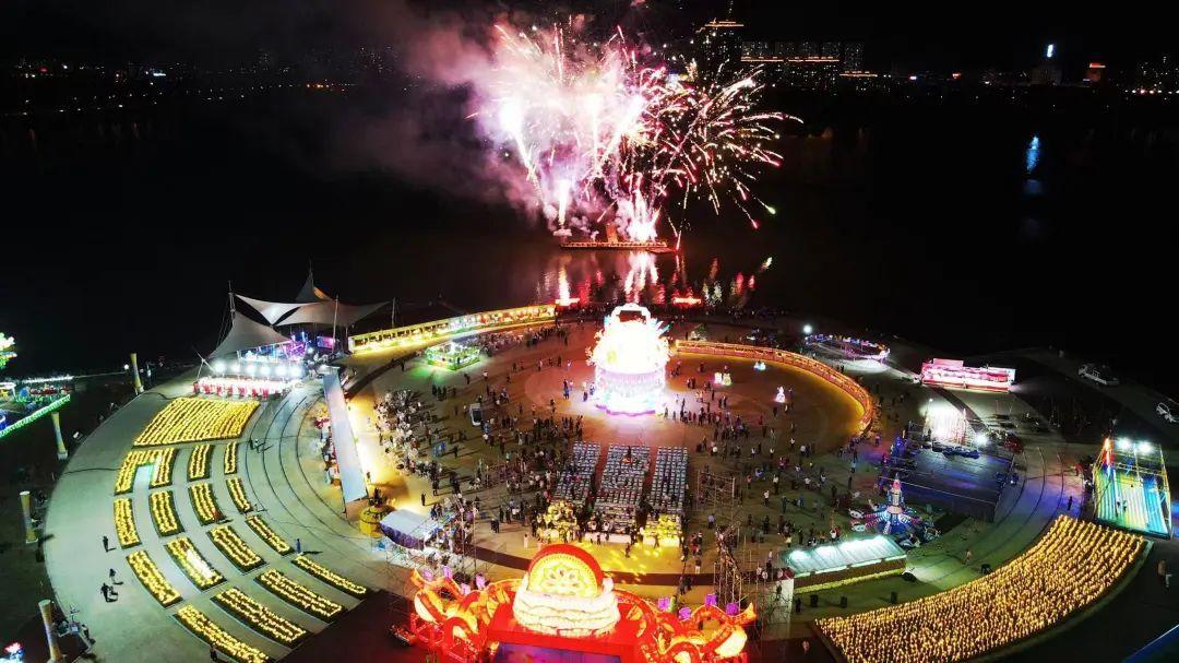 2023年澳门特马今晚开码,西风两岸芦花斜{